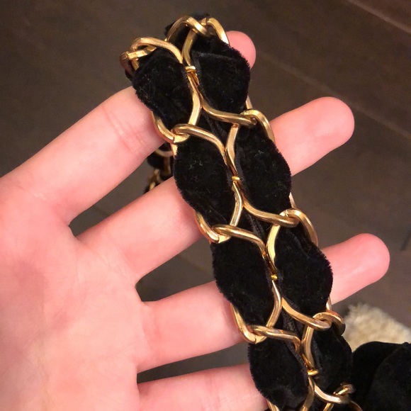 FREE Velvet and Chain Belt - Picture 3 of 4